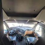 2018 Freightliner Cascadia spacious interior